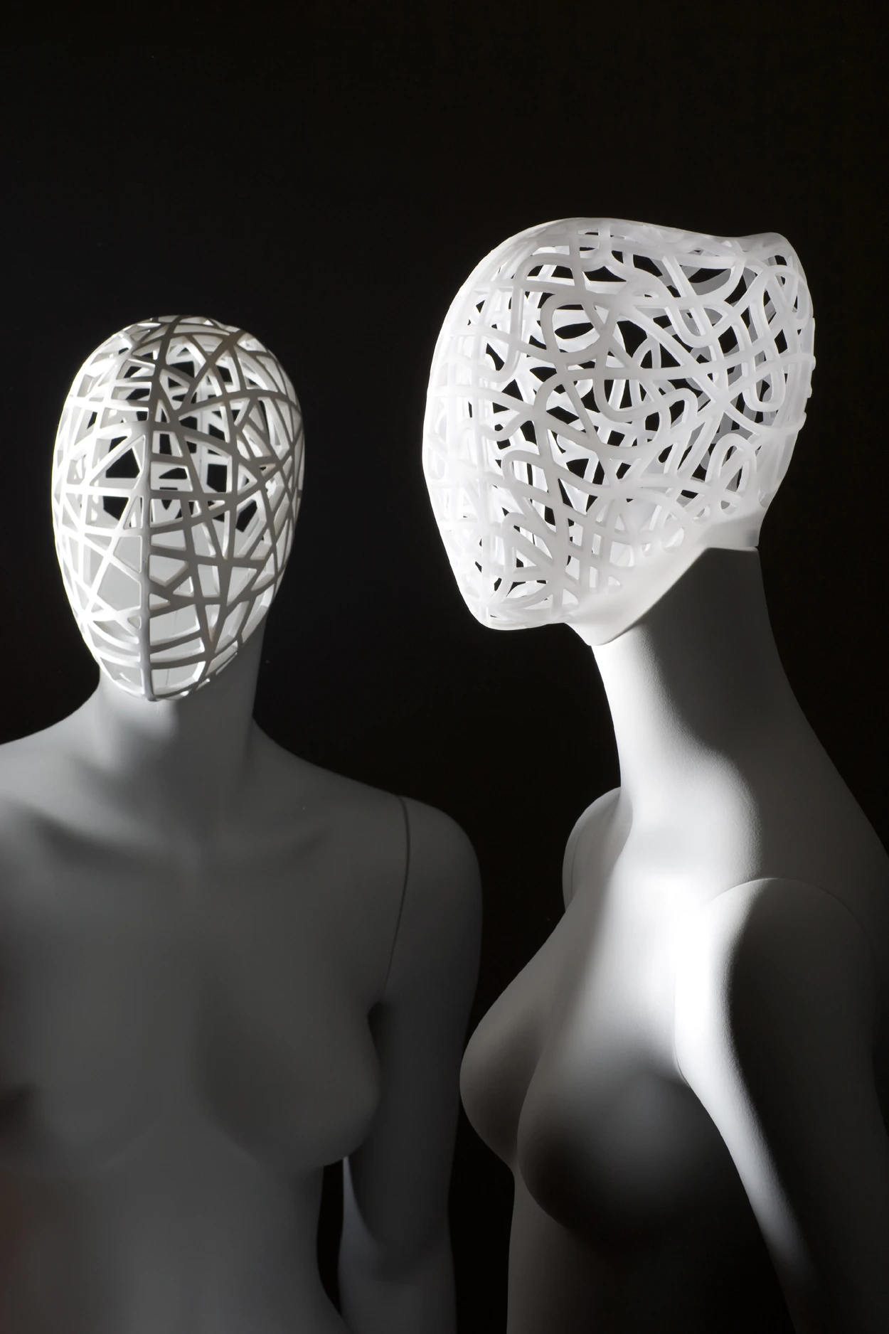 nest-tangled-almax-mannequin