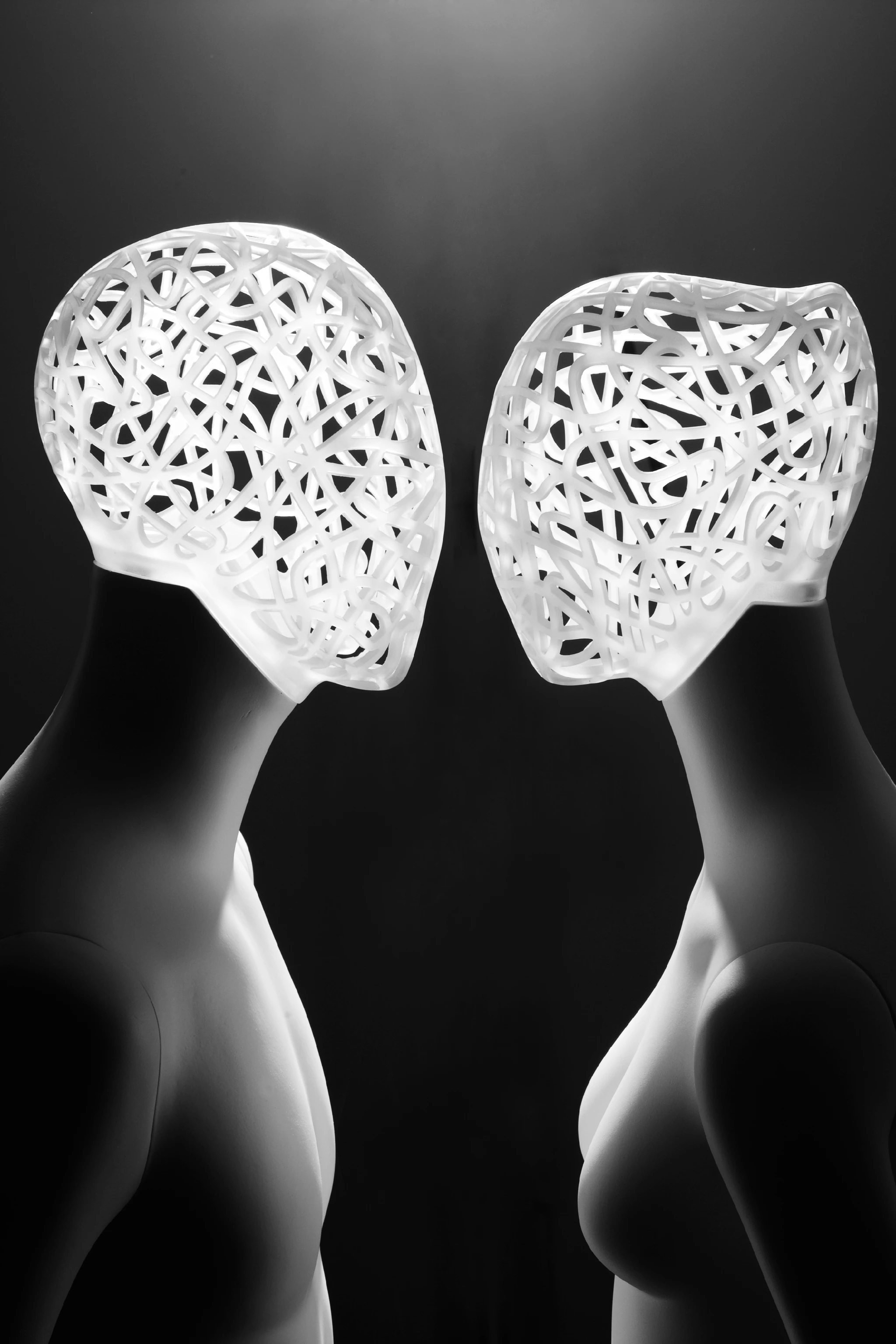 nest-tangled-almax-mannequin